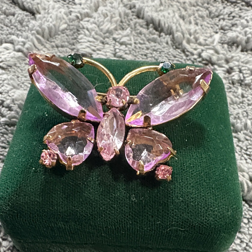 Pink Crystal Butterfly Brooch - Elegant Women's Jewelry